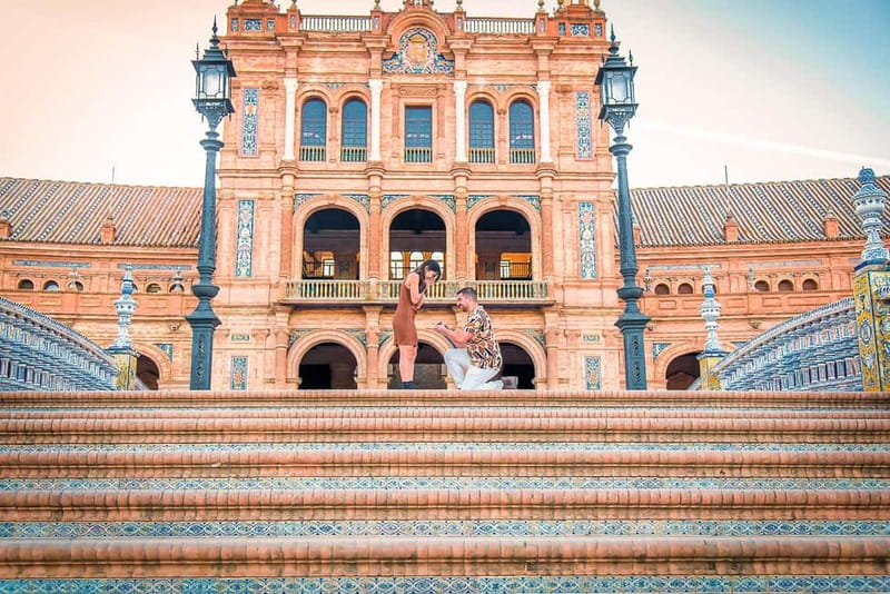 Seville: Photo session for a special moment. - Surprise Proposal Mode: How Discretion Helps Your Real Moment