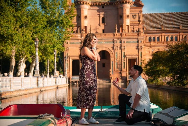 Seville: Photo session for a special moment. - Meeting Point Reality: Where to Start and Why It Matters