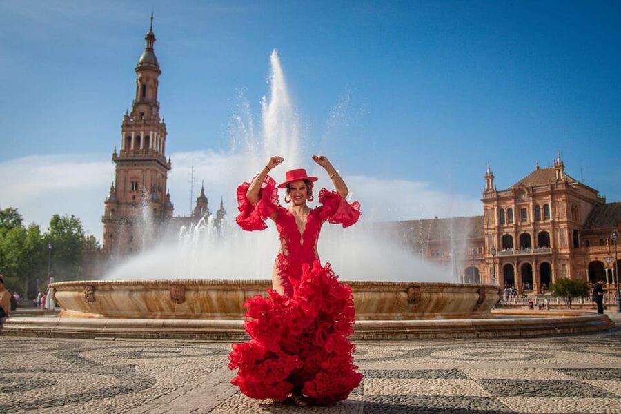 Seville PHOTO WALK - Plaza de España at the Barquitas: a great place to start