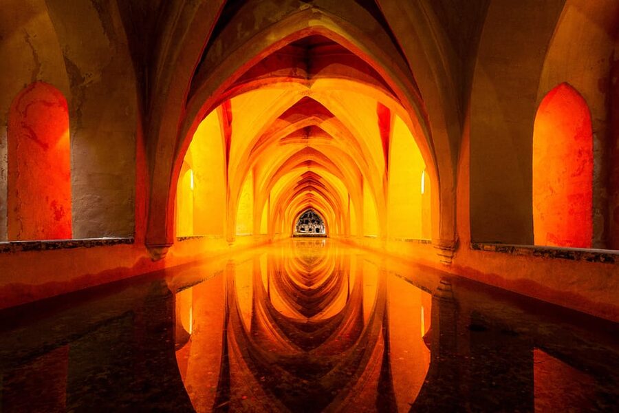 Seville: Priority Access Cathedral, Giralda & Alcázar Tour - The “not just tickets” part: what guides make easier