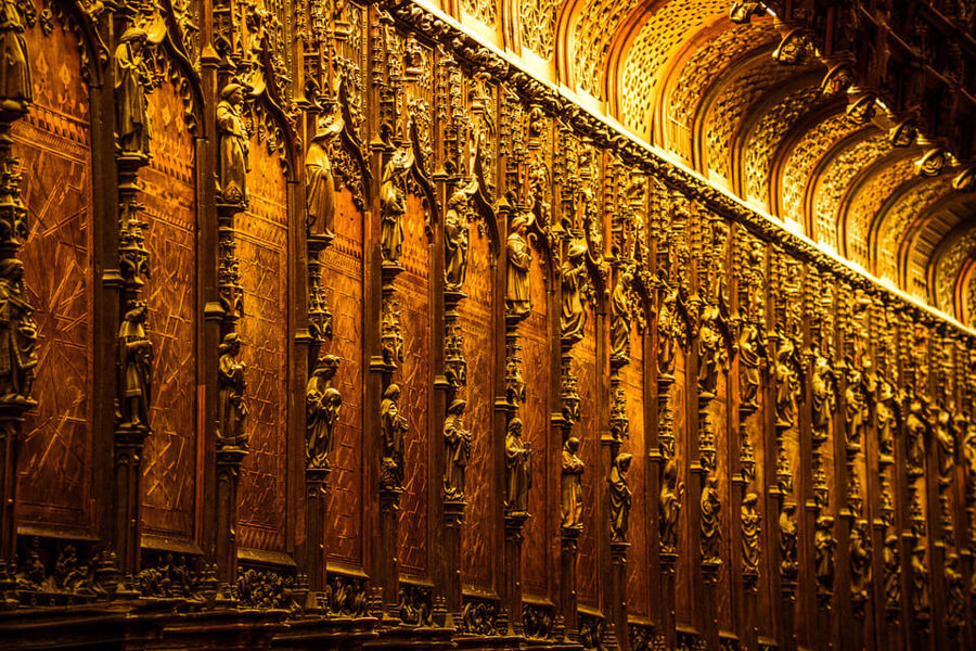 Seville: Priority Access Cathedral, Giralda & Alcázar Tour - Who should book this tour