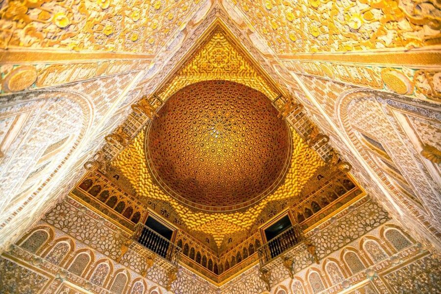 Seville: Priority Access Royal Alcazar Tour - Real Alcázar of Seville: why this palace still works