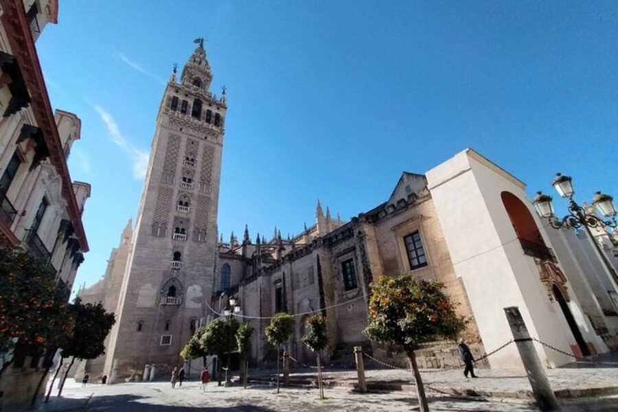 Seville: Private Guided City Walking Tour - Plaza Nueva meetup: the fastest way to get your bearings