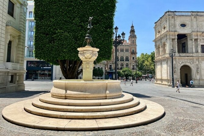 Seville Private Tour with Alcazar, Cathedral, Casa de Pilatos - Palacio de las Dueñas: Renaissance design with Moorish and Gothic signals
