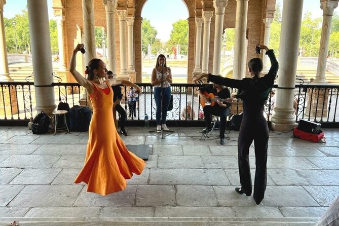 Seville Private Tour with Alcazar, Cathedral, Casa de Pilatos - Lunch break: how to use the 1-hour stop well