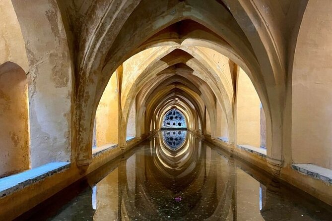 Seville Private Tour with Alcazar, Cathedral, Casa de Pilatos - Seville Cathedral and Giralda: Columbus connection and a 105-metre view