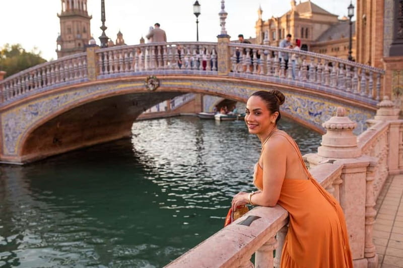 Seville: Professional Photoshoot and Video - Why Plaza de España makes this kind of session work