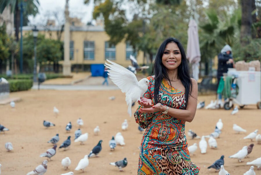 Seville: Professional Photoshoot at Plaza de España - Key things I’d zero in on