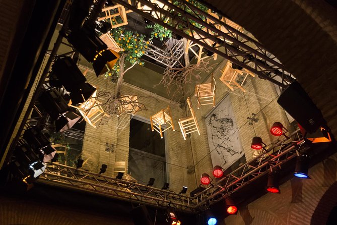 Seville: Puro Flamenco Show - Museo del Baile Flamenco - A one-hour flamenco fix in Seville’s small-theater style