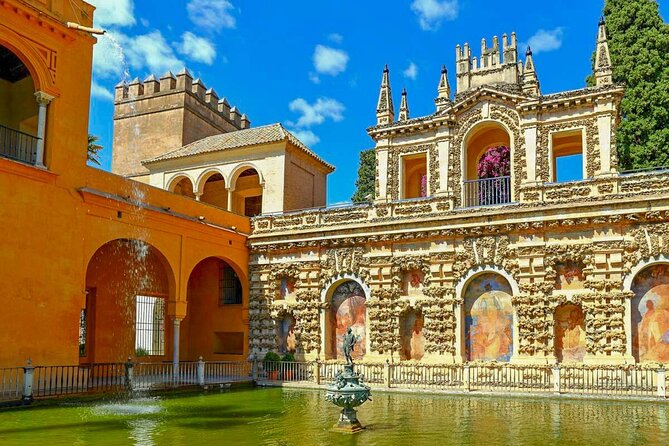 Seville : Real Alcázar de Sevilla Guided Tour without Lines - English-language guidance: helpful for architecture and symbolism
