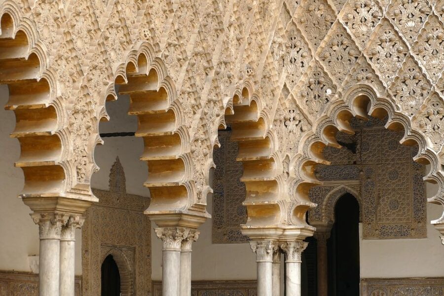 Seville: Real Alcazar of Seville Guided Tour and Ticket - Hall of Ambassadors: the big room, with a reason