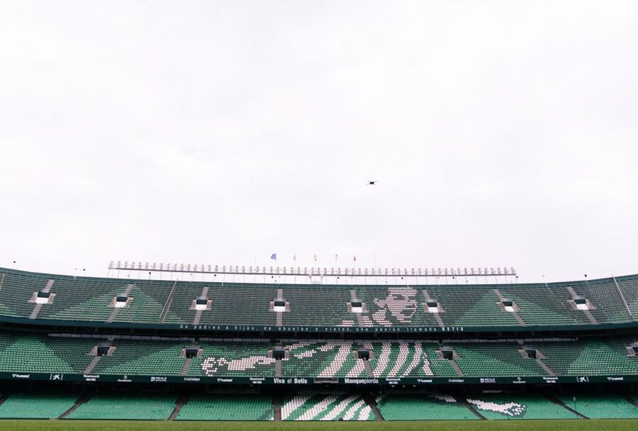 Seville: Real Betis Tour at the La Cartuja Stadium - Tunnel Club VIP Hospitality: Coaching Staff and Home Dressing Rooms