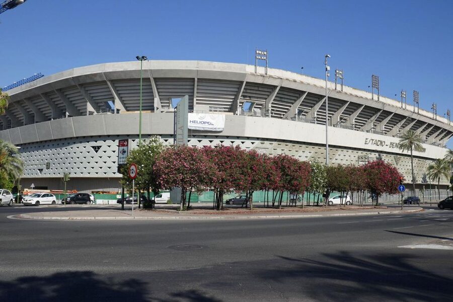 Seville: Real Betis Tour at the La Cartuja Stadium - Crossing Toward the Dugout: Close to the Pitch Without the Crowd