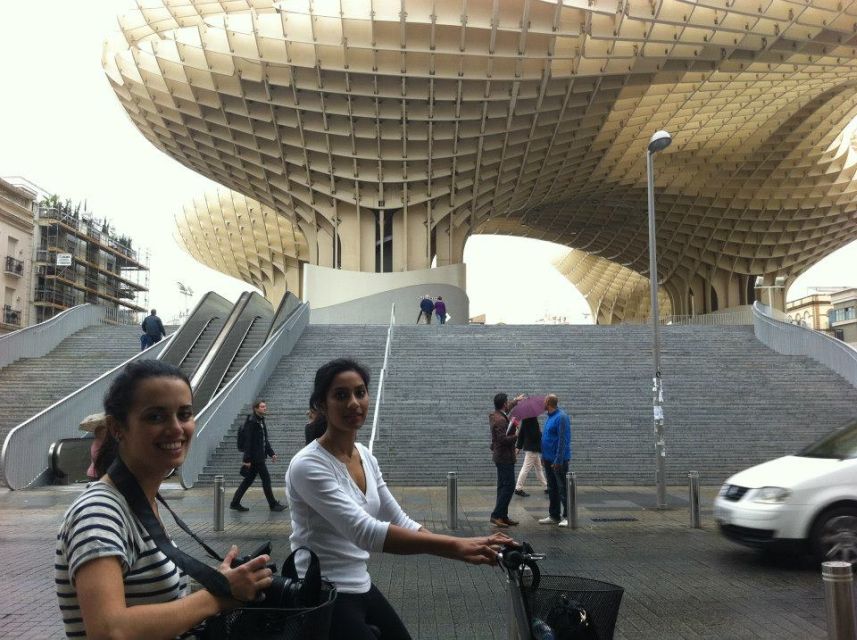 Seville: Relaxing Electric Bike tour with Tour Guide - Triana: flamenco traditions and ceramics in real street life