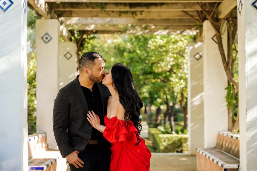 Seville: Romantic photoshoot for Couples - Key highlights at a glance