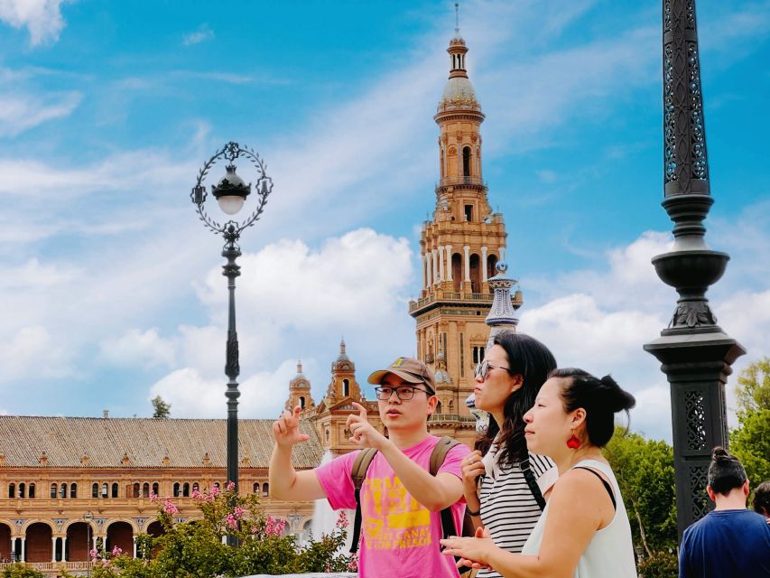 Seville: Royal Alcazar Guided Tour - Ambassadors’ Hall and the María Padilla Baths: two very different vibes