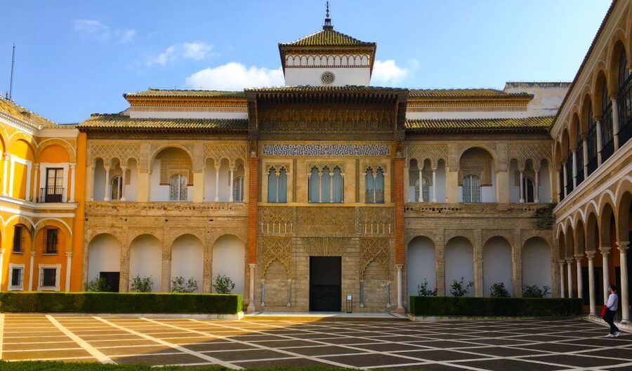 Seville: Royal Alcázar Skip-the-Line Tour by Local Experts - Price and value: why $38 can make sense for 1.5 hours
