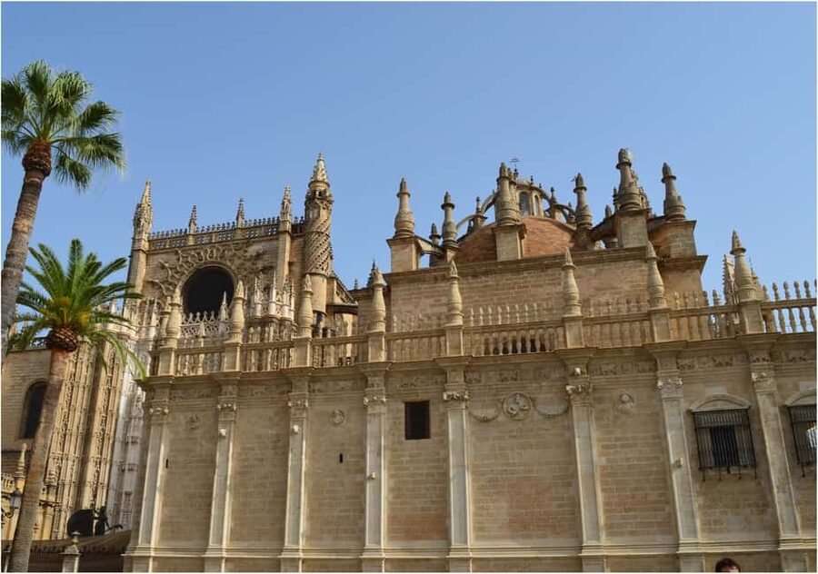 Seville's Historic Center: Self-Guided Tour + Casa Pilatos Ticket - Torre del Oro: Your “Start Here” Moment