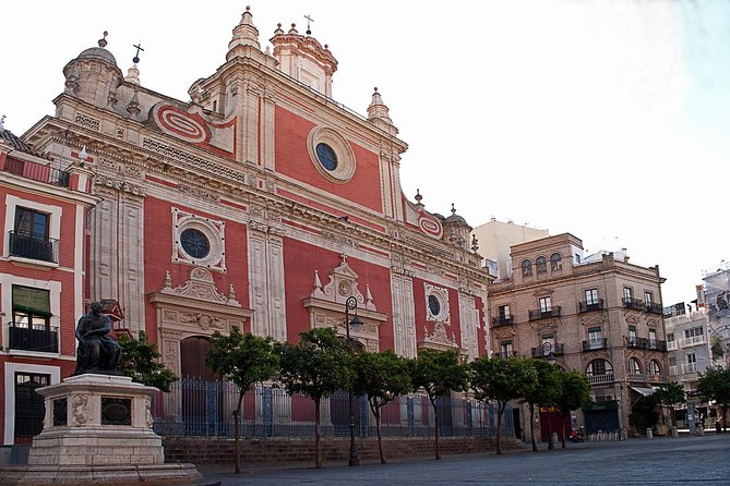 Seville: San Salvador Church, Cathedral and Giralda Guided Tour - Check-in at Naturanda Turismo Ambiental (Calle Francos) and get your bearings