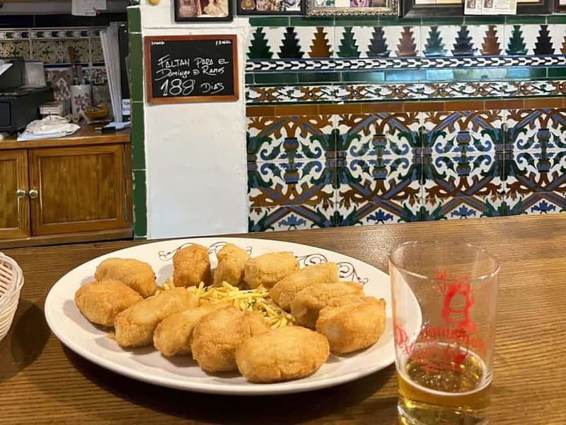 Seville: Secret Food Tour with Tapas and Drinks - Elena Dávila Juidiat and the tailored route that keeps you in control