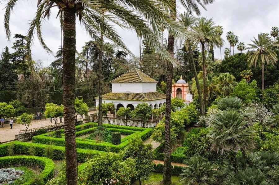 Seville: Small-Group Alcázar Guided Tour & Entry Ticket - Why this Alcázar tour feels easier than going solo