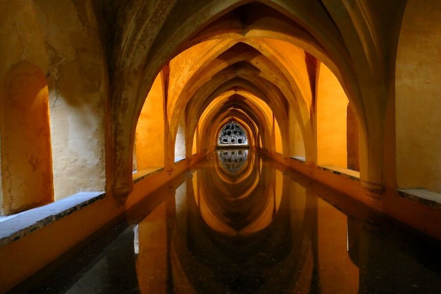 Seville: Small-Group Alcázar Guided Tour & Entry Ticket - Maria Padilla Baths and garden time: the payoff for going this route
