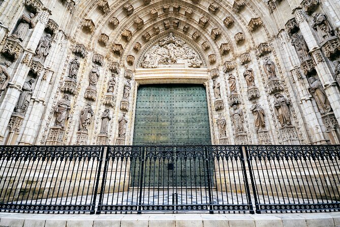 Seville Small Group Tour: Alcazar, Cathedral & Giralda - Real Alcázar: Mudejar Architecture Plus Palaces and Gardens