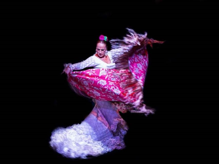 Seville: Tapas Dinner and Flamenco Show - Duration and Group Size: Why Up to 8 People Works Well Here