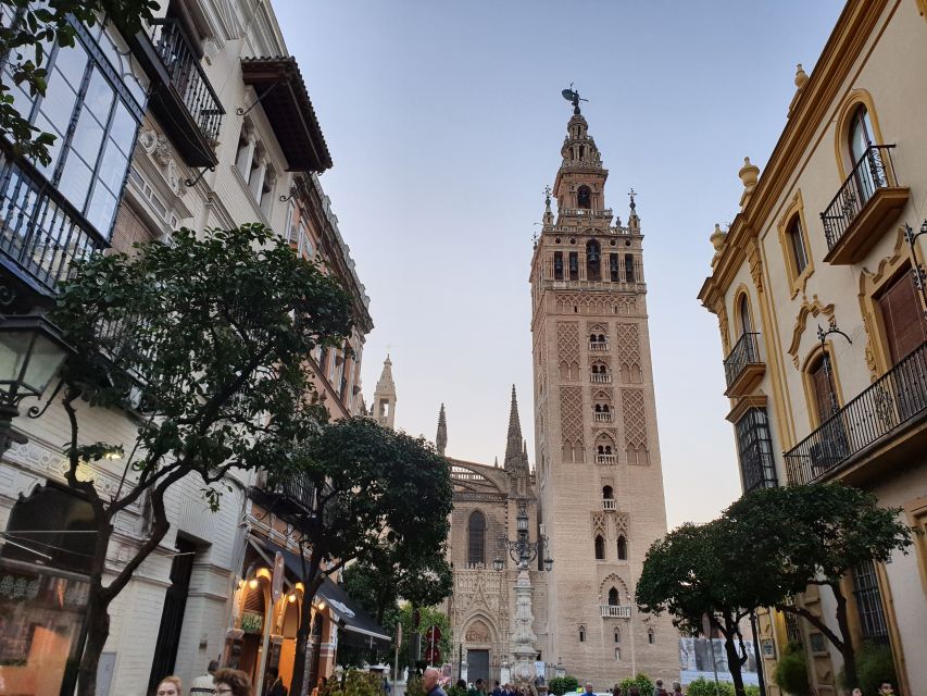 Seville: Tapas, Taverns, and History Walking Tour - Final Stop: Andalusian and International Fusion Restaurant