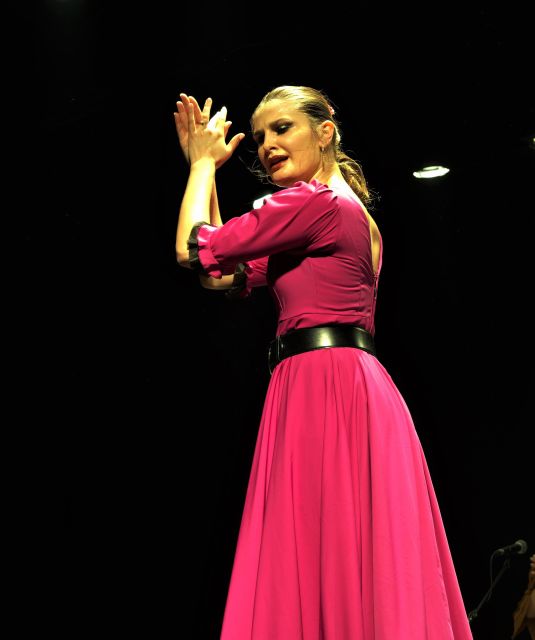 Seville: very intimate flamenco show at Casa Flamenco Azahar - The 1-Hour Show Format: Voice, Guitar, Dance Together