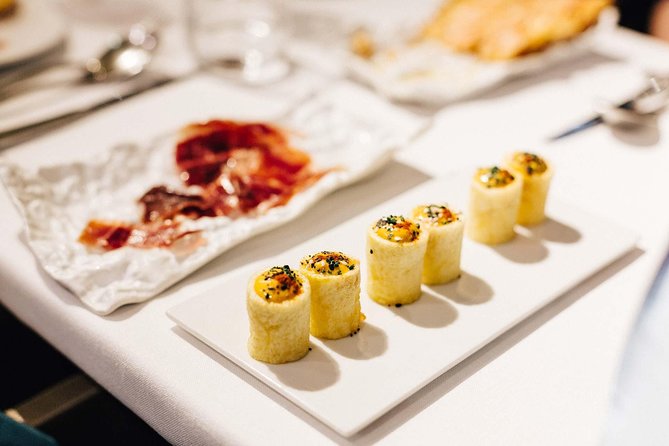 Seville Wine & Gourmet Tapas Tour by Food Lover Tour - Meeting point in the Casco Antiguo and how the night runs