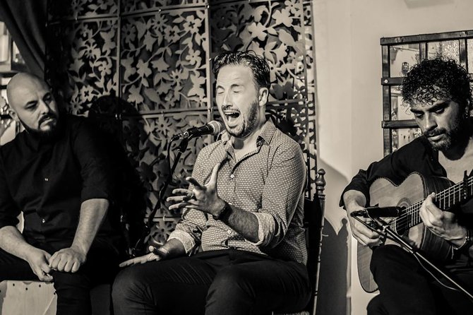 Skip the line: Tablao Flamenco Andalusí Ticket - Your 1-Hour Evening: What Happens at Tablao Flamenco Andalusí