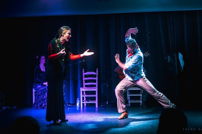 Tablao Flamenco Orillas de Triana Ticket - The one-hour show flow: guitar, cante, duende, then bulerías party