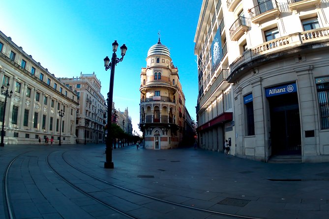 The must see in Seville - Ayuntamiento and Seville’s city core in about 20 minutes