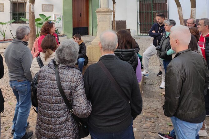The Seville of the 3 Cultures - Puerta del Perdon and the Giralda zone: photo stops with a story behind them