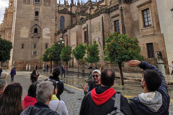 The Seville of the 3 Cultures - Royal Alcázars surroundings and Puerta del León: power in the details