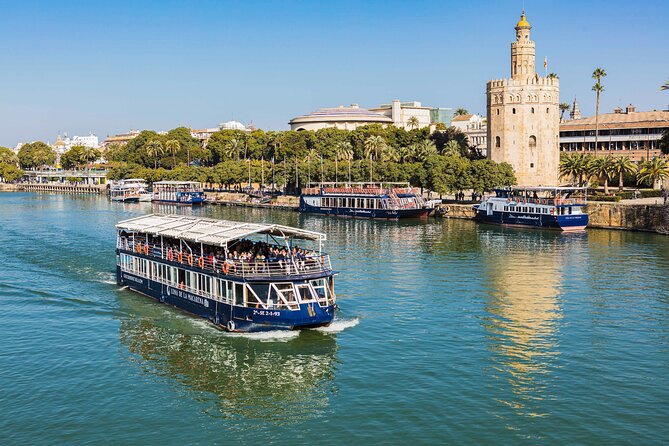 Tour in Seville Tourist Bus, Panoramic Cruise and Walking Tour - Santa Cruz Walking Tour: Lanes, Color, and City Logic