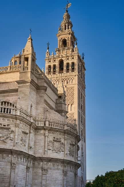 Tour of Seville Cathedral and Giralda - Finding the Tour Spot: Calle Hernando Colón, 6