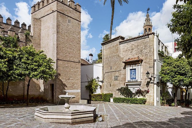 Tour Seville Complete and Jewish Quarter Santa Cruz - Arenal Quarter corners: Postigo del Aceite and Plaza del Cabildo