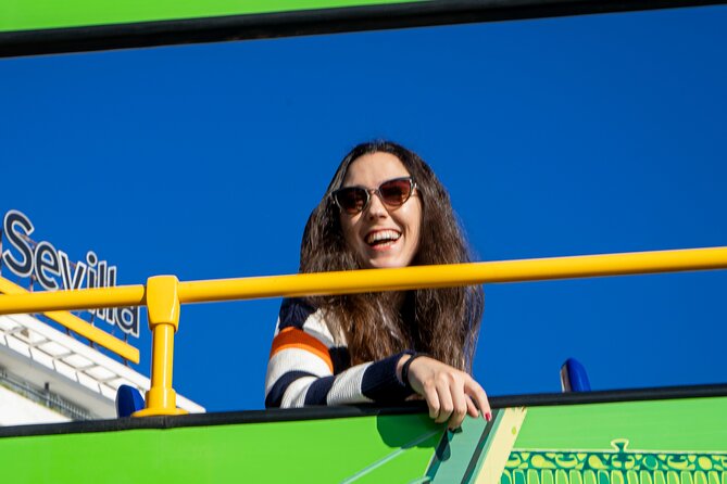 Tourist bus tour of Seville - Starting in the Torre del Oro Area: Paseo de Cristóbal Colón
