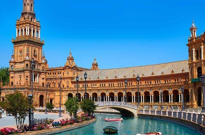 Transfer from Seville Airport(SVQ) to Seville City Center - Drop-Off Surprise Zones: When a Marathon or Event Changes the Plan