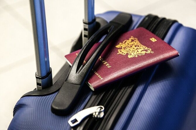 Transfer from Seville Airport(SVQ) to Seville City Center - The Ride Itself: Private, Air-Conditioned, and Luggage-Friendly