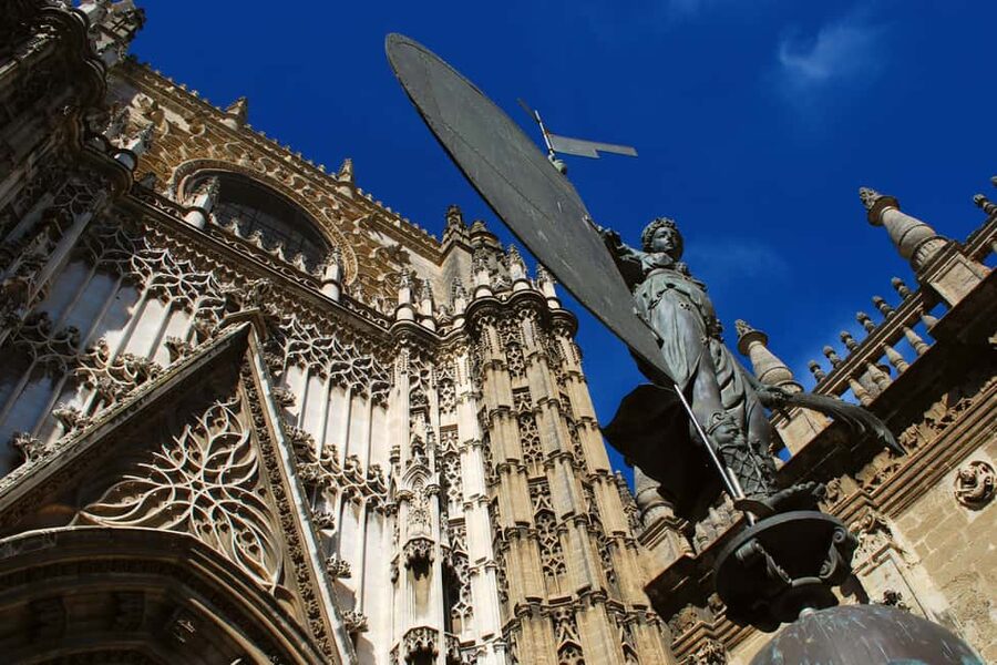 Unforgettable Seville: Tour of Seville and the Jewish Quarter + Flamenco Show - Price and Value: what $65 buys you in Seville time
