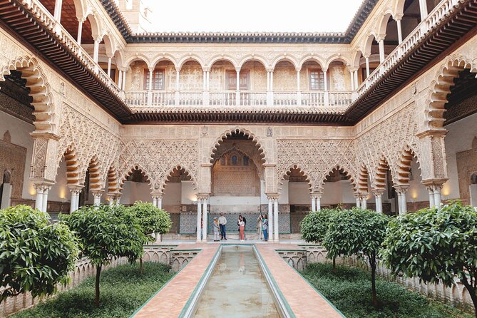 VIP Guided Seville Alcazar Pre-Opening, Cathedral & Old Town - Climbing the Giralda for Panoramic Views