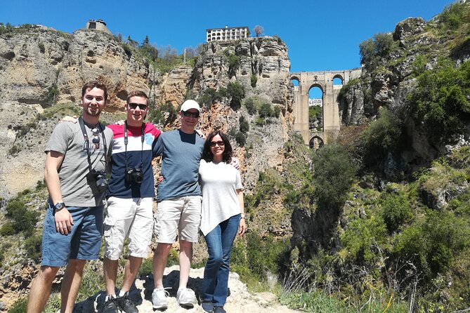 White Villages and Ronda Day Tour from Seville - Ronda: two cliffs, the New Bridge area, and how to use your free time