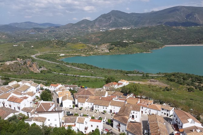 White Villages and Ronda Guided Day Tour from Seville - Zahara de la Sierra: the first white-town hit